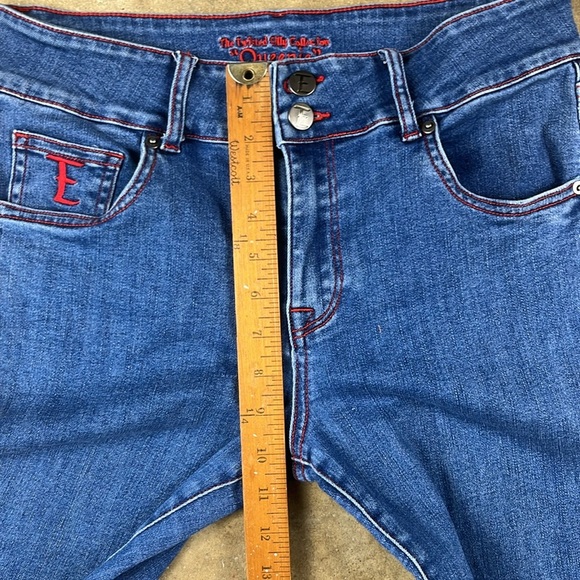 The Twisted Eilly Collection “Queenie” flare leg jeans
Size: 30 - Picture 7 of 10